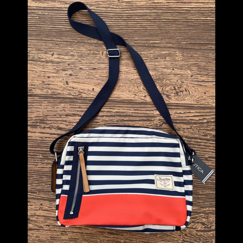Nautica 10 x 7 ladies new Crossbody Purse